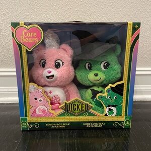 Care Bears x Wicked 2pk
Love-a-Lot Bear as Glinda & Good Luck Bear as Elphaba